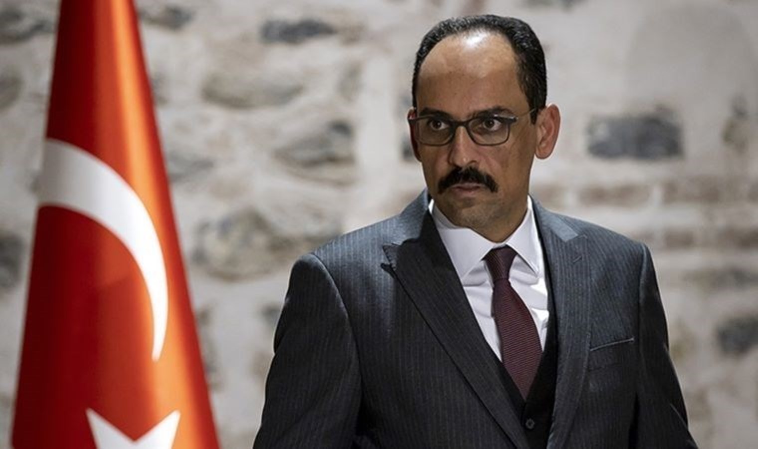 MİT Başkanı İbrahim Kalın’dan Özgür Özel’e sunum