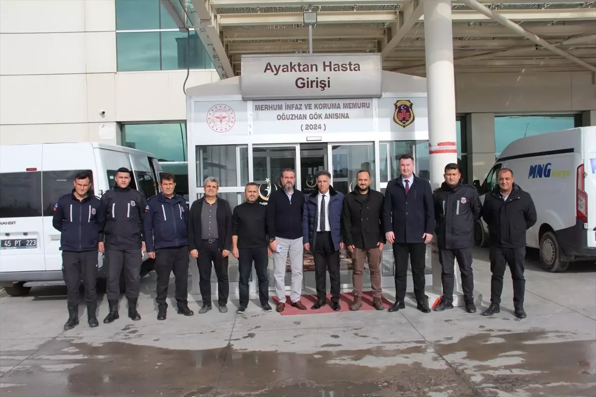 Oğuzhan Gök’e Anma: Hastane Girişine Hol Yapıldı